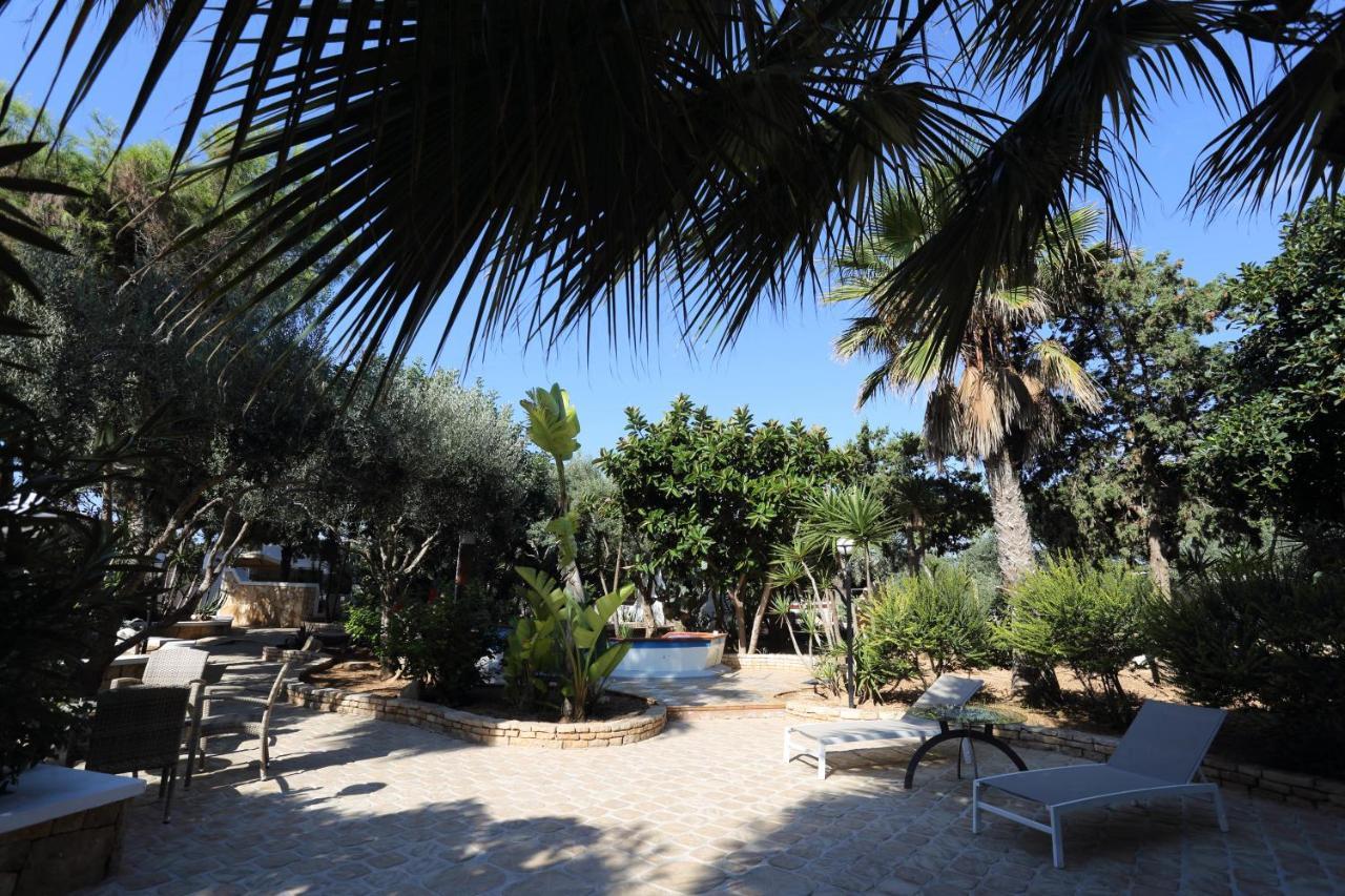 Costa House Farm stay *